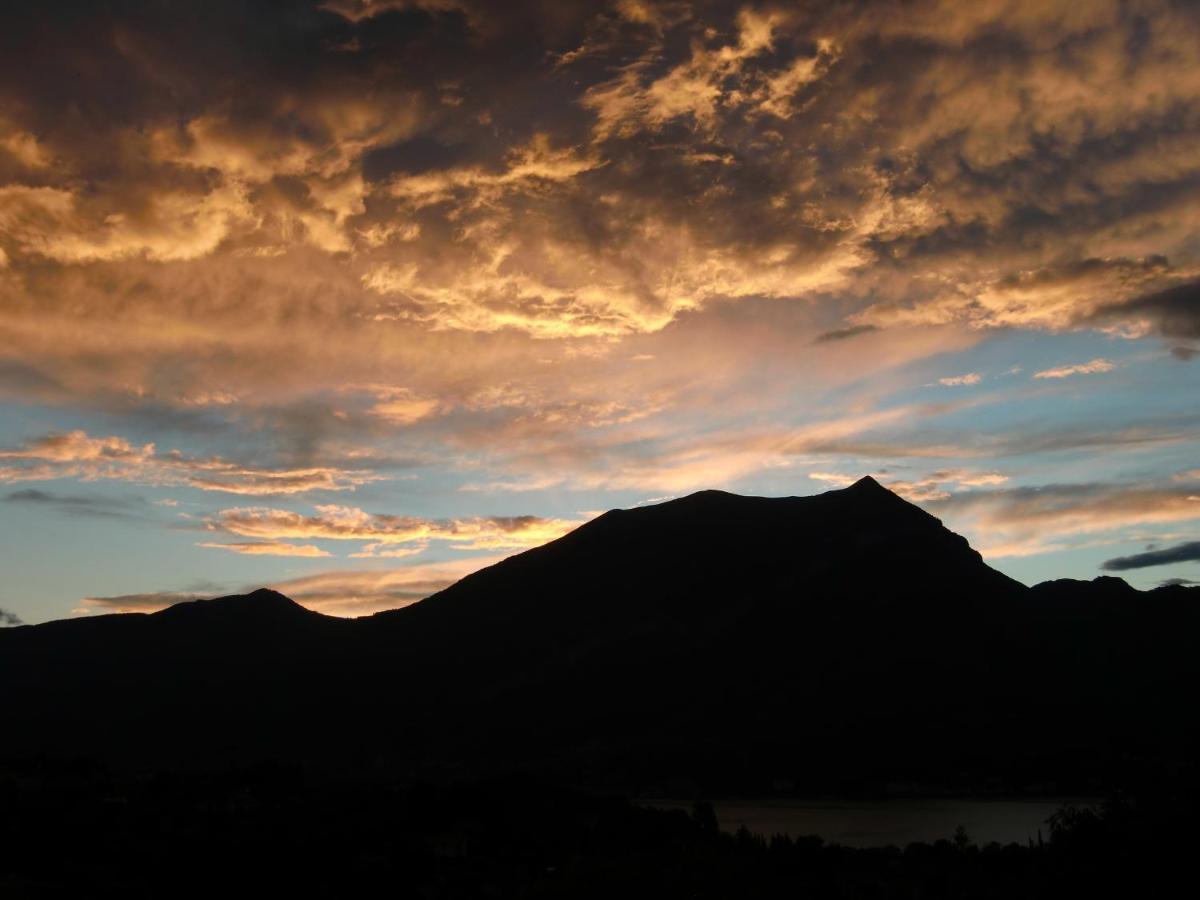 Alba E Tramonto Appartamenti Vista Lago بيلاجيو المظهر الخارجي الصورة